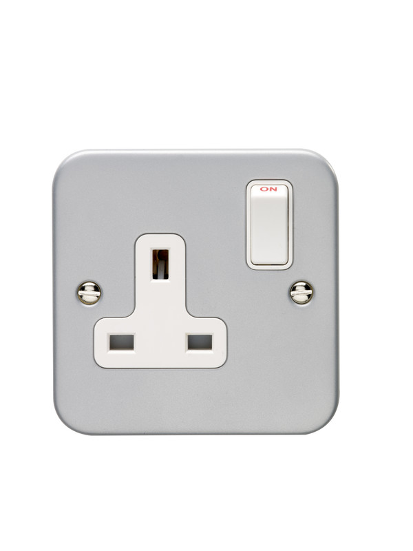 1 Gang 13Amp Dp Switched Socket Metal Clad