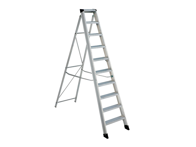 EN131 Professional Swingback Steps, Open 2.11m Closed 2.37m 10 Rungs